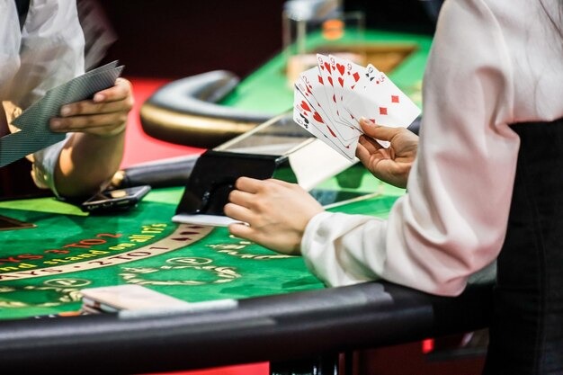 Fortune Rabbit game interface on yixuan showing reel layout and bet controls